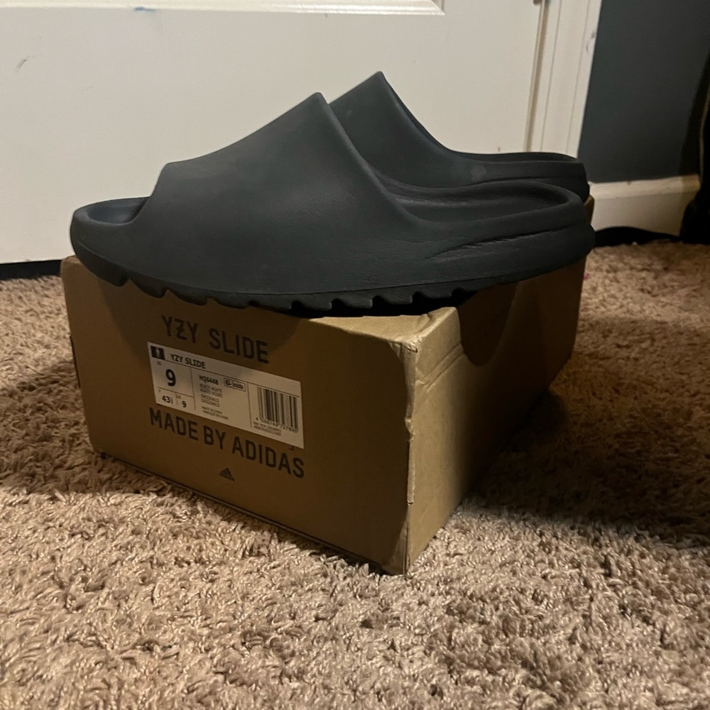 Adidas YZY Slide - Dark Gray